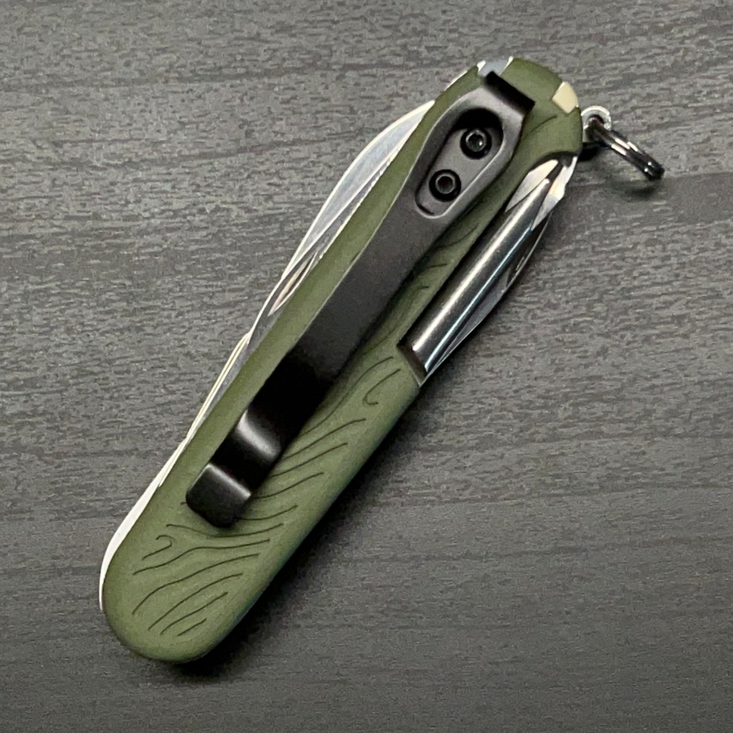 Swiss Cross 91mm Plus Scales