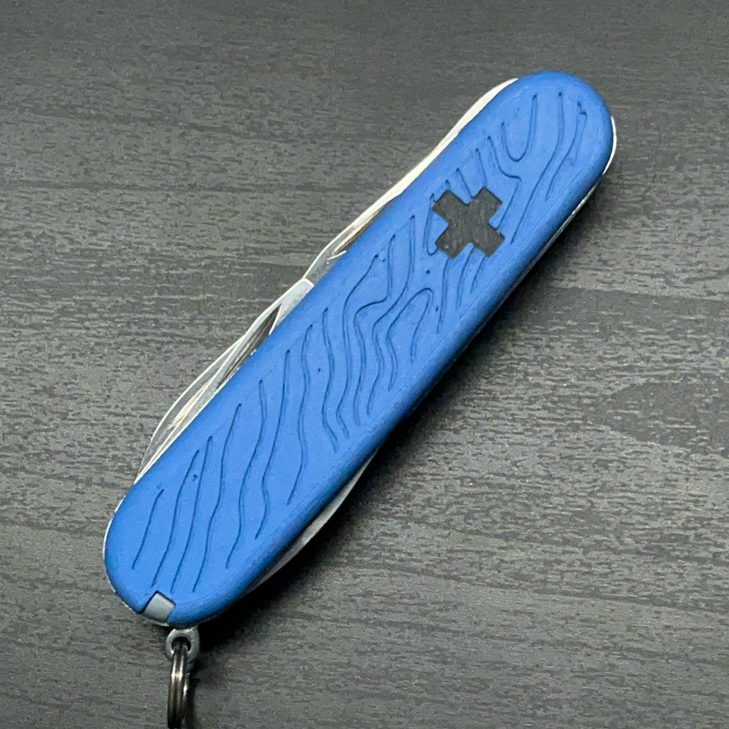 Swiss Cross 91mm Plus Scales