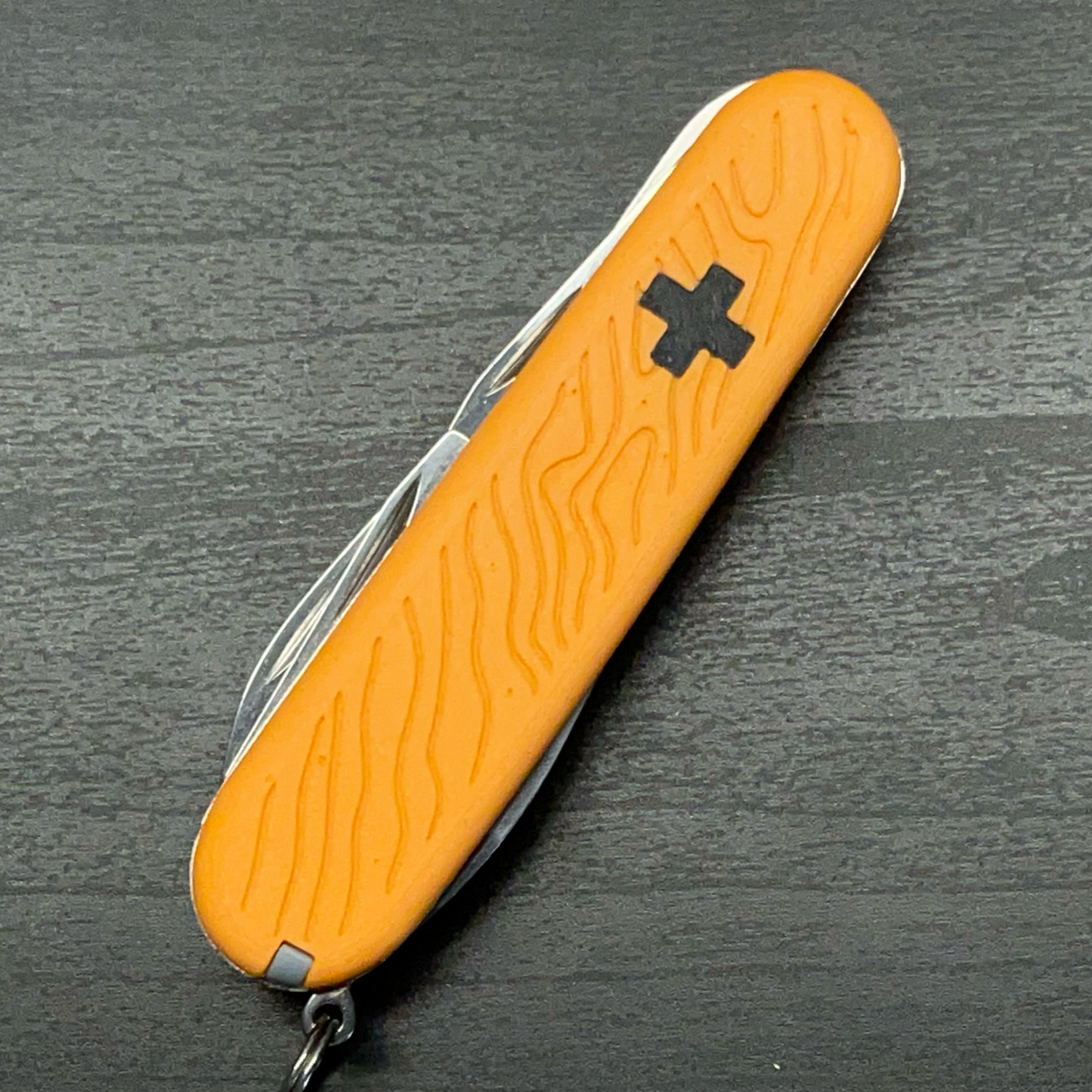 Swiss Cross 91mm Plus Scales
