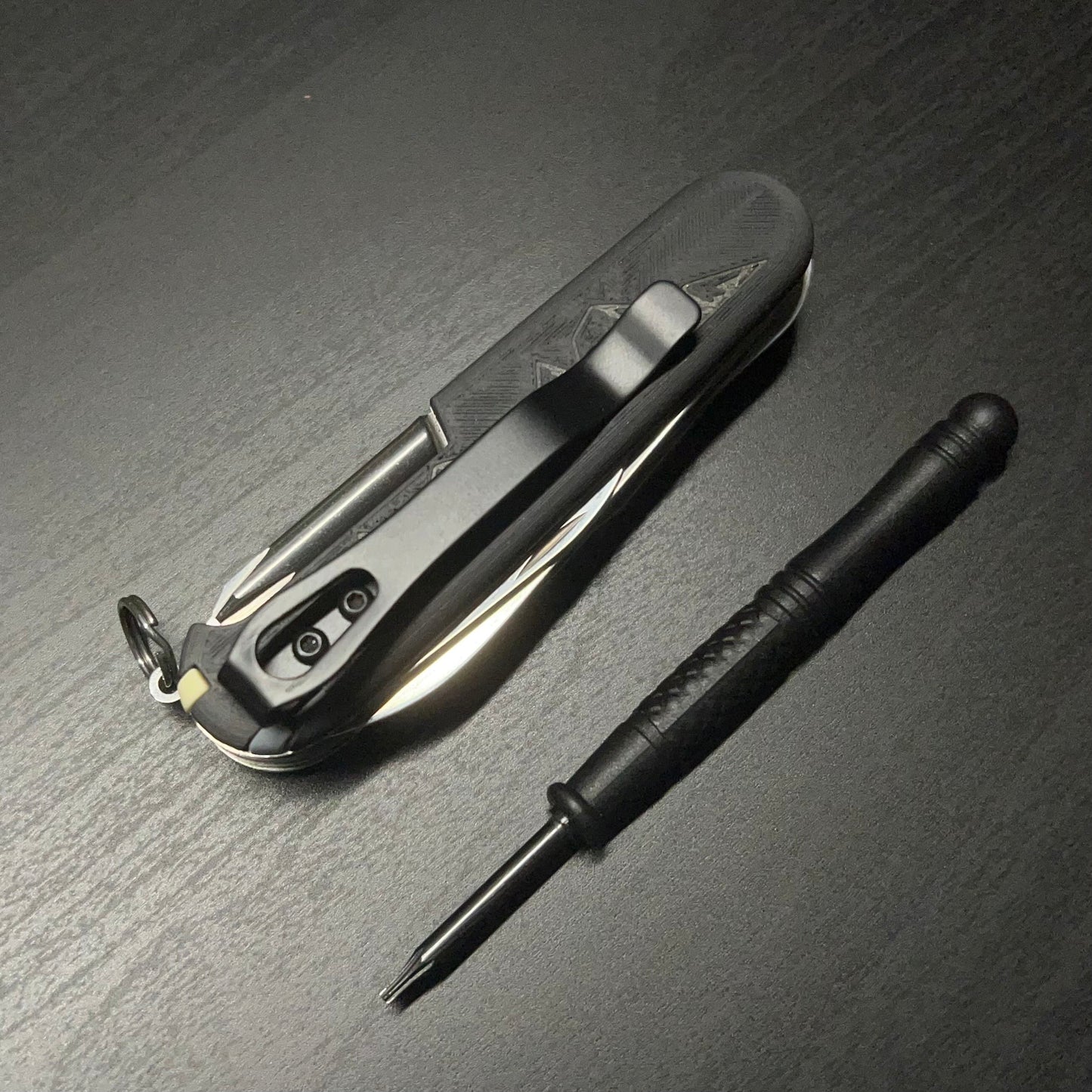 Summit Plus Scales Set for Victorinox SAKs with Optional Pocket Clip