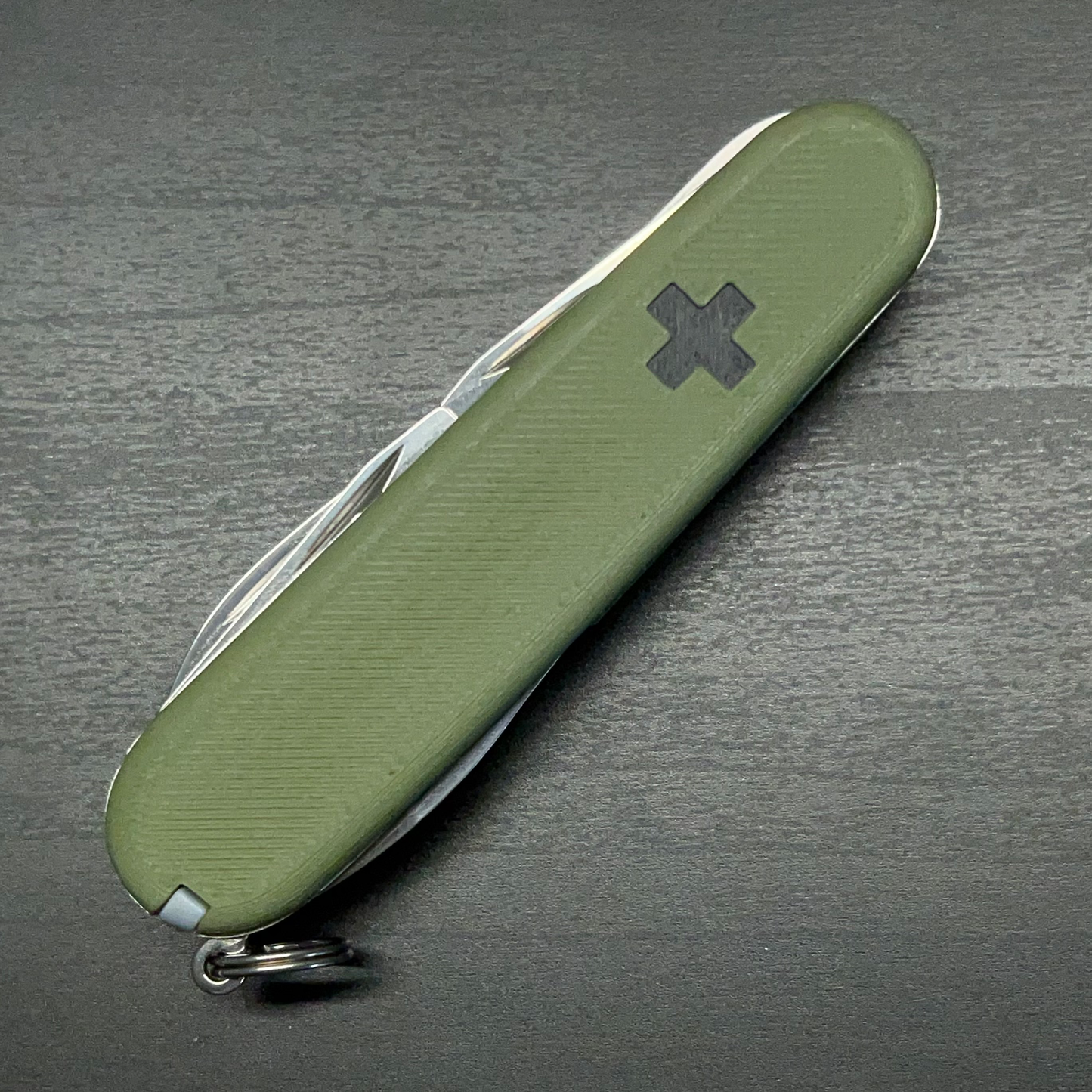 Swiss Cross 91mm Plus Scales